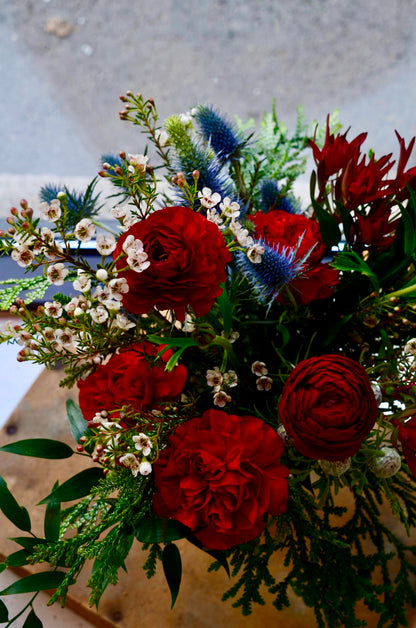 Kimput ja asetelmat muistotilaisuuteen